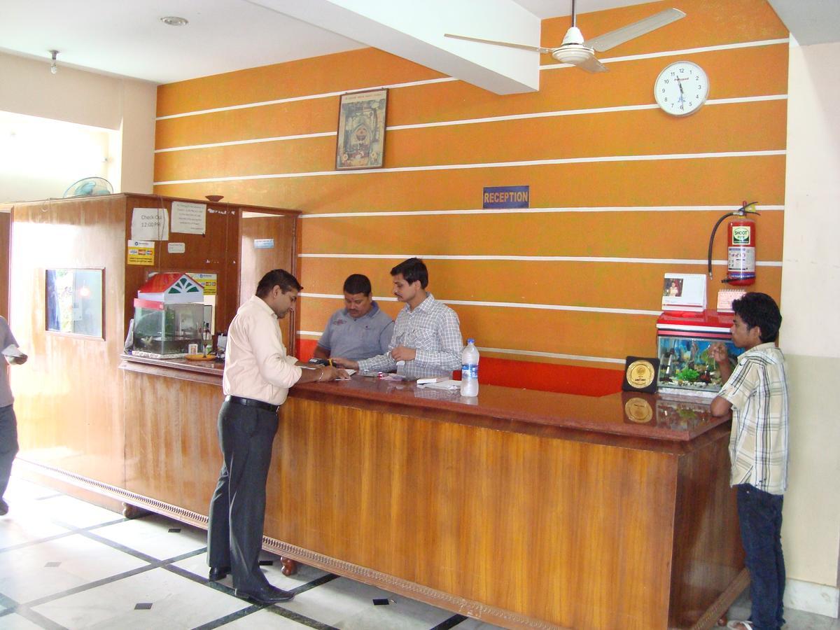 Bettiah Hotel Ridhi N Sidhi מראה חיצוני תמונה